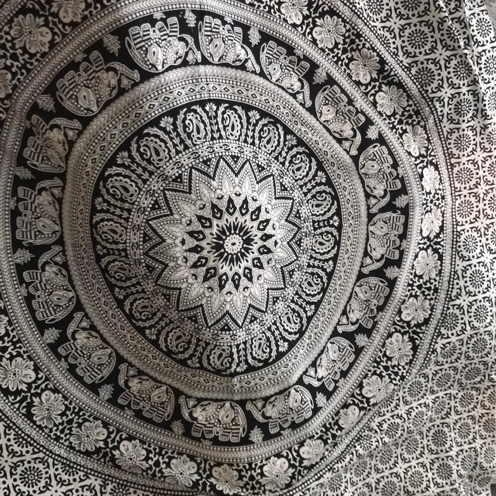 Black and White Tapestry 5’x7’